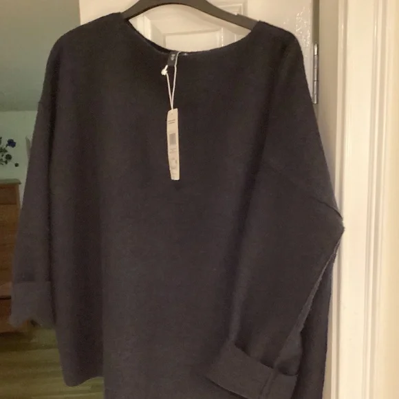 Eileen Fisher bateau neck boxy top, 100% wool in no ( deep navy). Runs large). - Picture 1 of 4